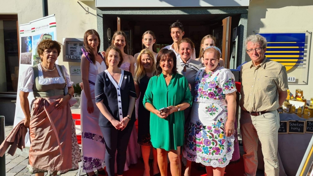 Ausztriában a halasi csipke