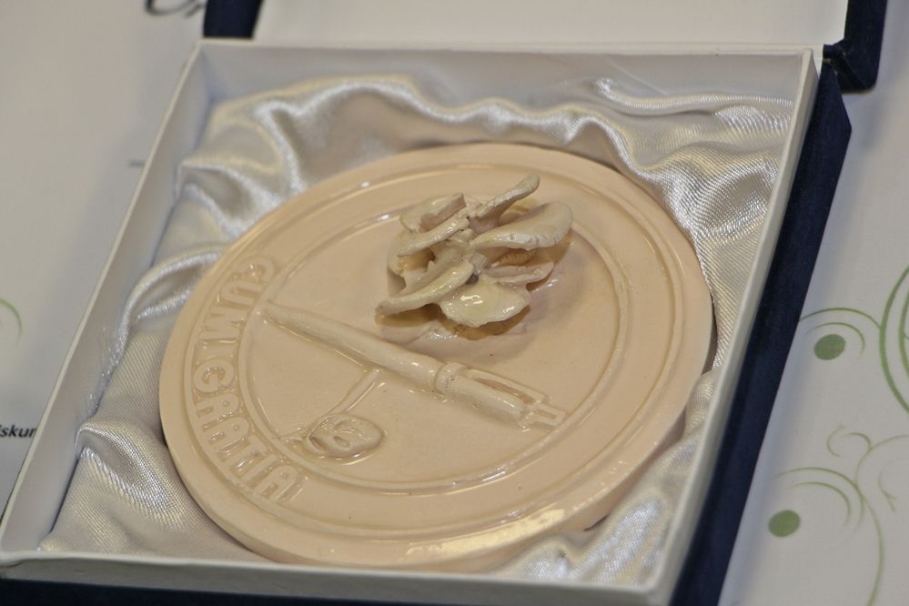 Ki kapjon 2021-ben Cum Gratia díjat?