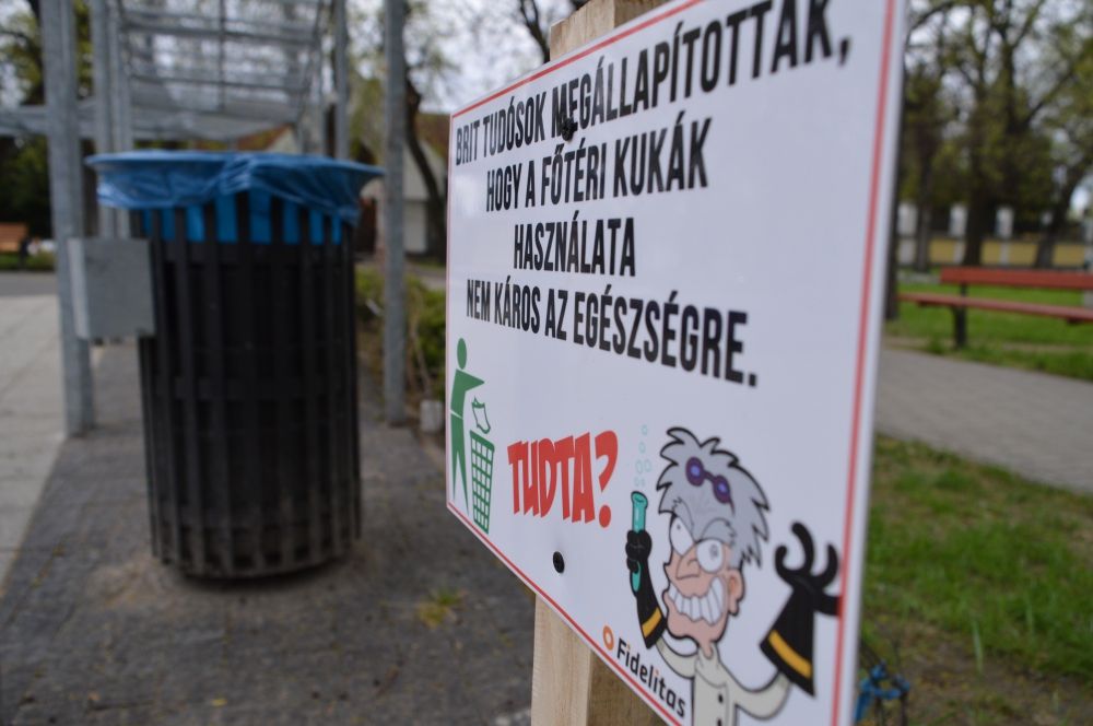 Figyelemfelhívó táblákat tettek ki