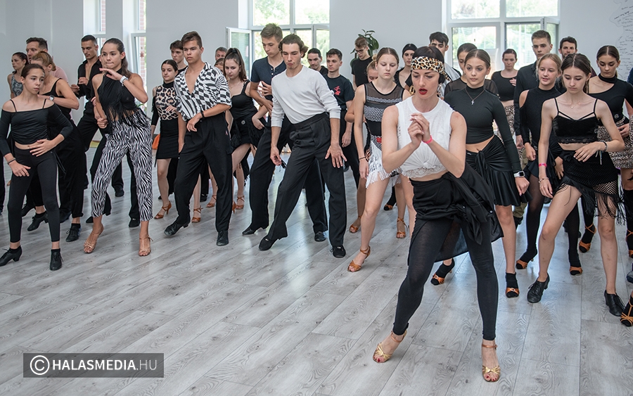  Társastánc, versenytánc, kortalan közösség - Stúdió 2000 TSE