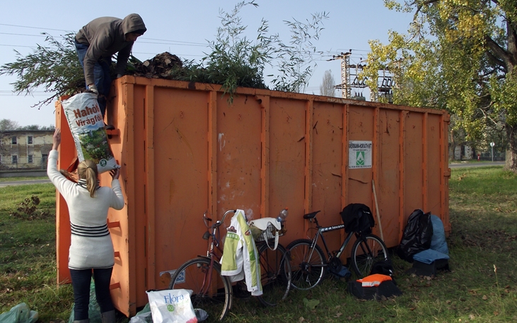 A hétvégén is begyűjtik a zöldet