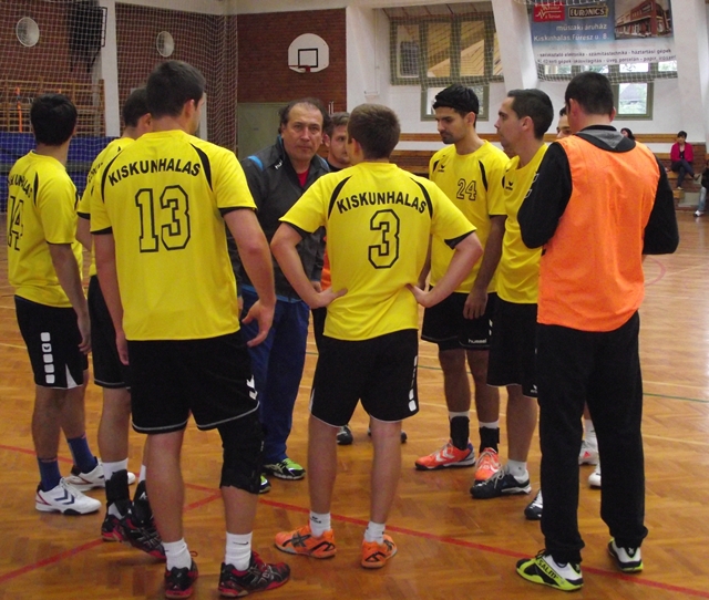 Itt az év rangadója