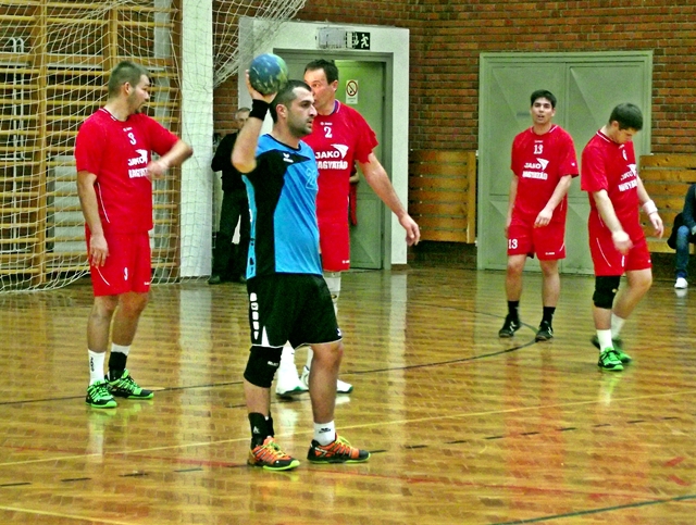 UKSC: vesztes rangadó