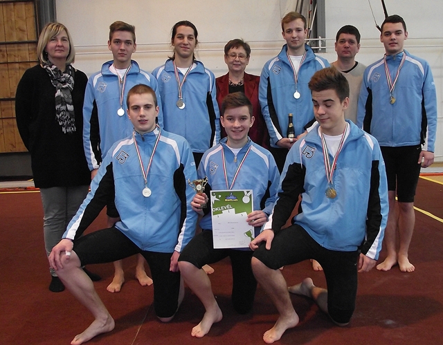 Döntőben a bibós tornászok