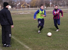 Rangadóval kezd a KFC