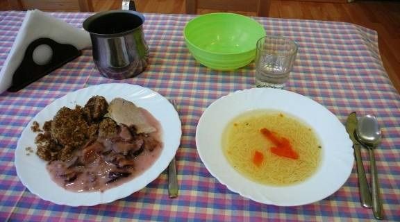 Ebédhez jutnak a hajléktalanok