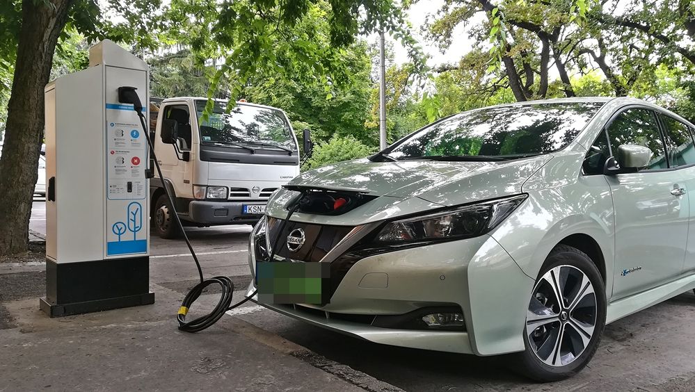 Ingyenesen használható a főtéri töltő