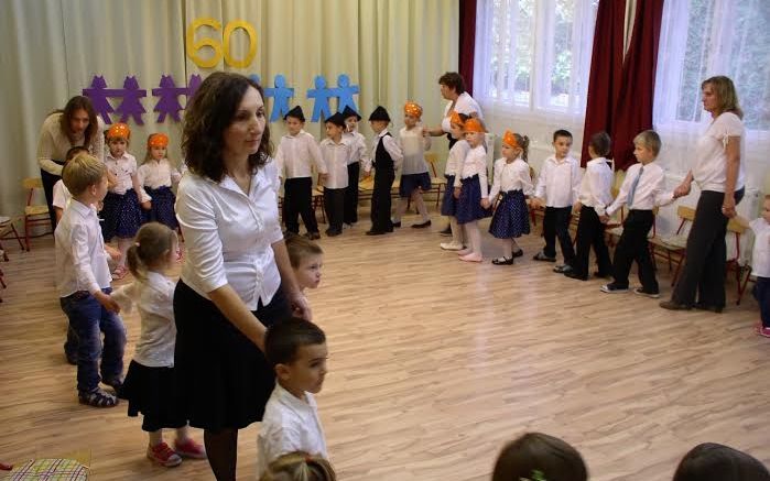 Isten éltessen, Mosolyvár Óvoda!