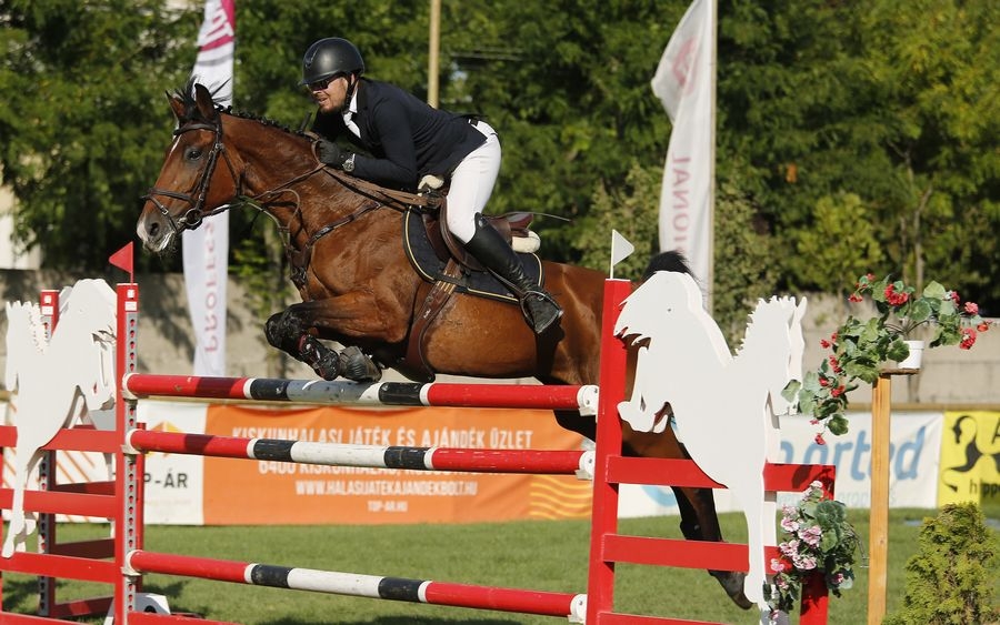 Szoros döntők a kiélezett összevetésekben (galéria)