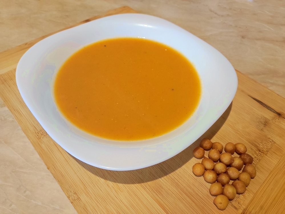 Újdonság a levesestányérban