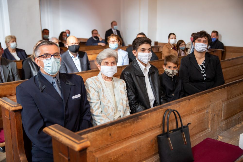 Maszkviselés, kézfertőtlenítés a mindennapokban