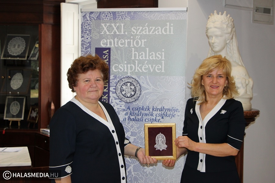 Jubilál a halasi csipke