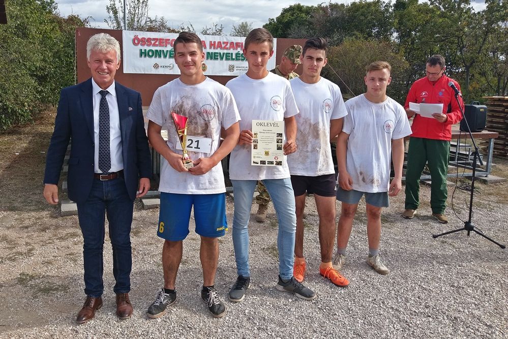 Honvédelmi versenyen remekeltek a dékánisok