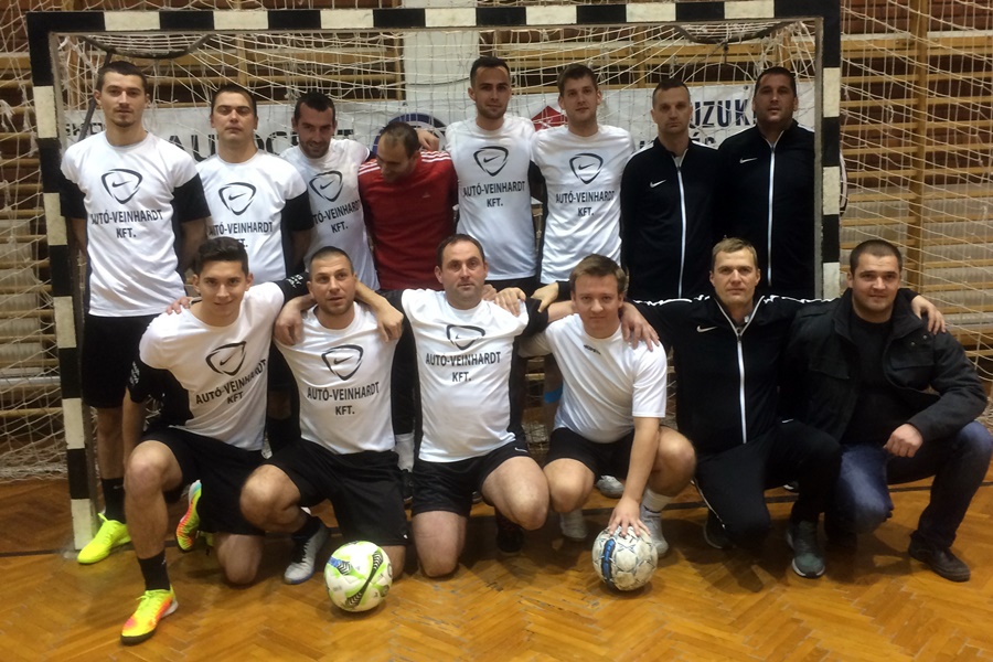 Alapszakasz után kispályás rájátszás