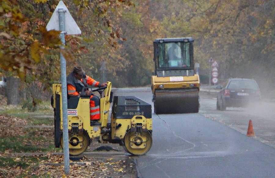 Aszfaltozzák a Jókai utcát (galériával)