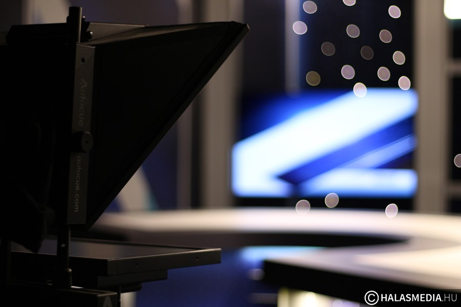 Elkészült a Halas TV új híradódíszlete