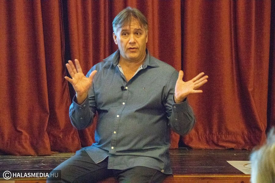 Figyeljünk magunkra! (galéria)