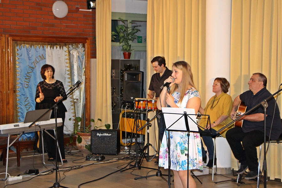 Bibós kávéház 18