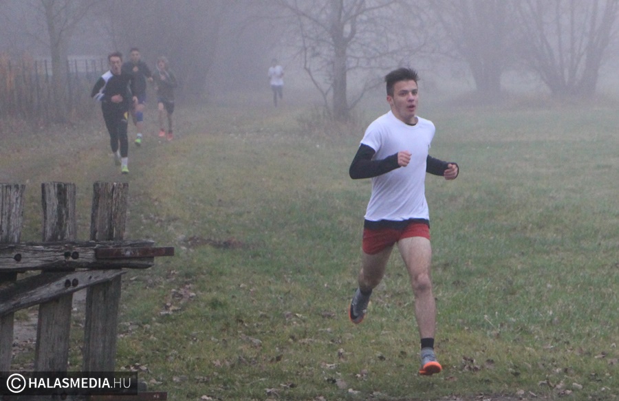 Futóversenyt rendezett a diákönkormányzat (galériával)