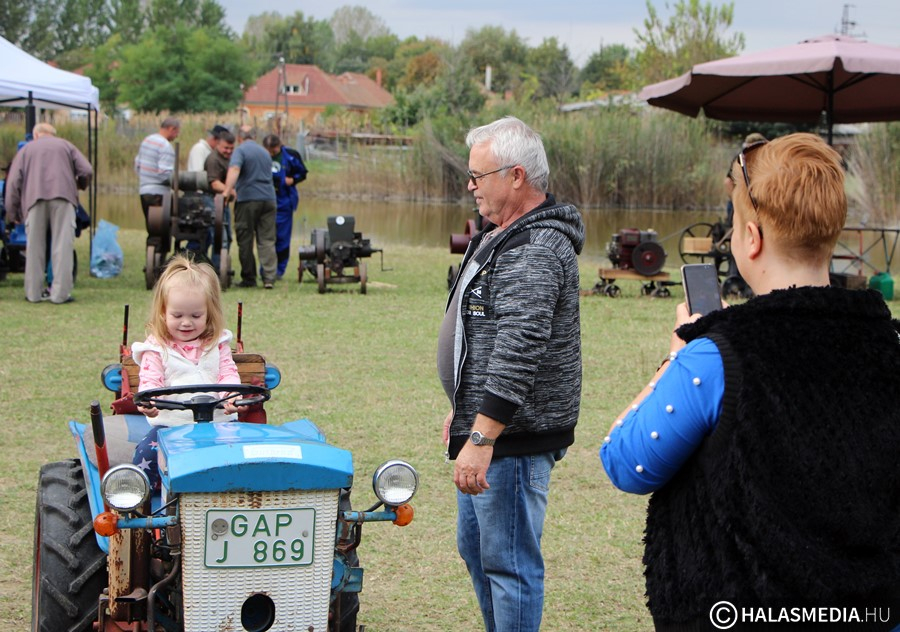 Veterán traktorok találkozója