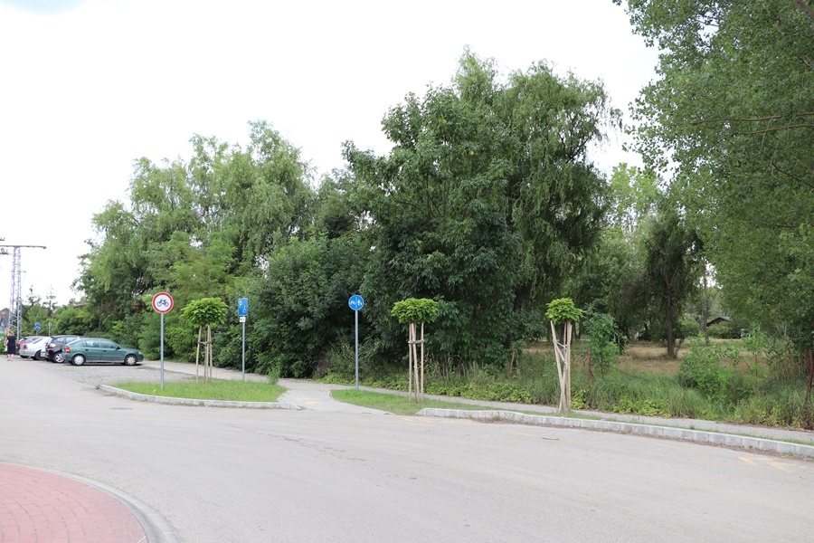 (►) Új parkolót építenek a kórház közelében 