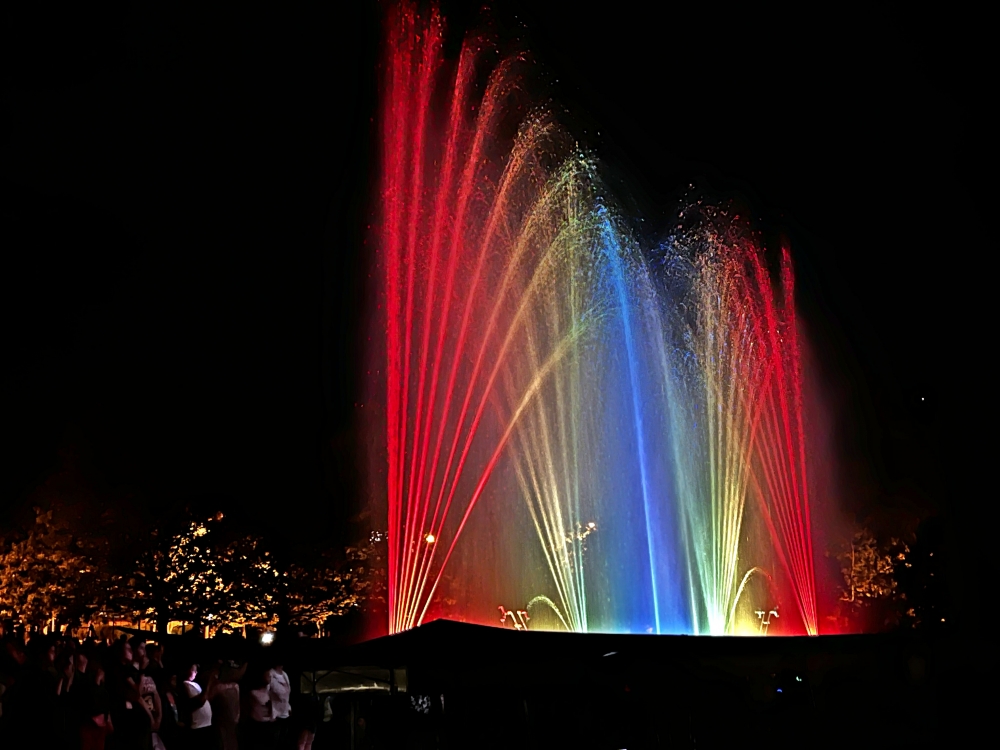 (►) Folyékony tűzijáték, Bonanza-slágerek, vidámság a Városnapok szombatján (galéria)