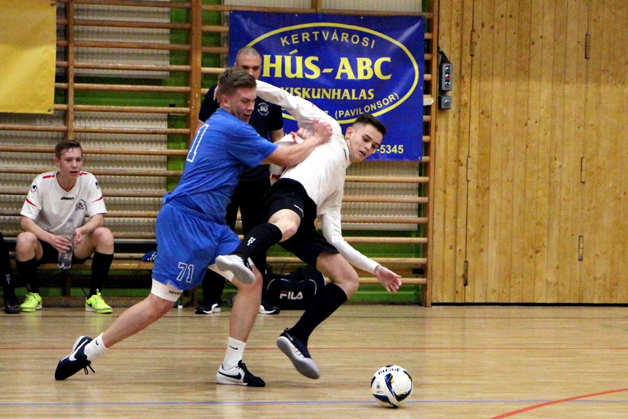 Teltházas nyitónap a Szilády Kupán (galéria)