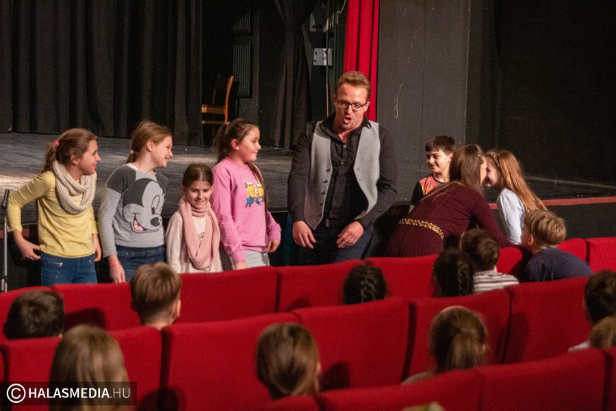 Operakommandó az Operaház művészeivel