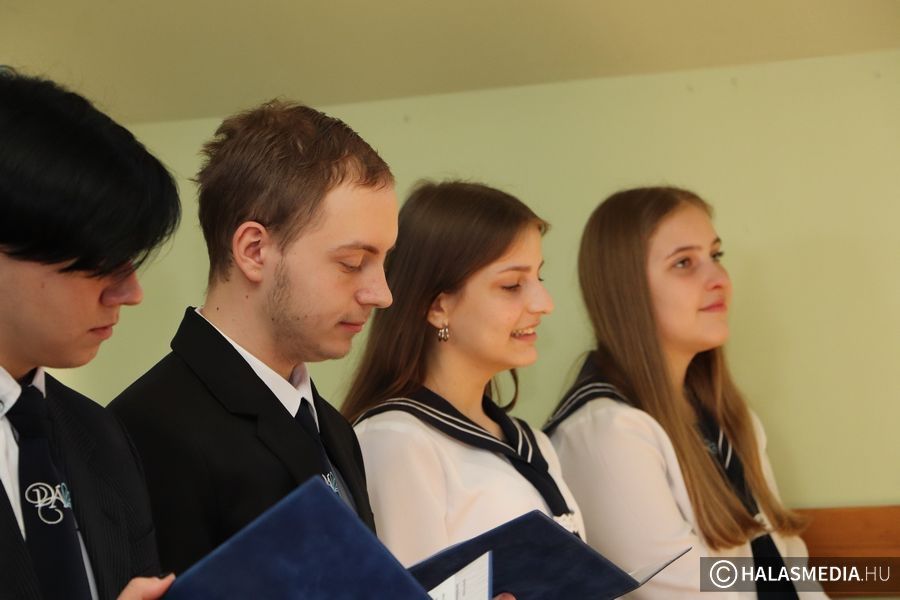 Sikeresen zárult az „IDEGENNYELV-TUDÁS, HÍD A MUNKA VILÁGÁBA” program