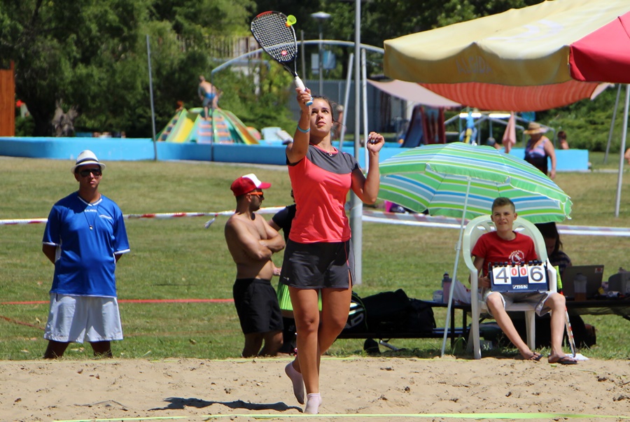 Gyorstollas a forró homokon