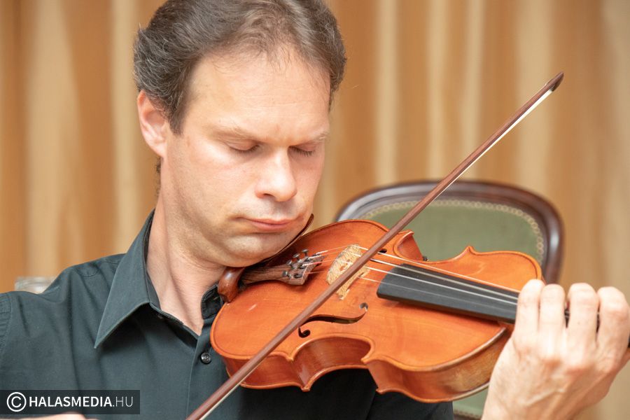 Egy este Ábrahám Bencével