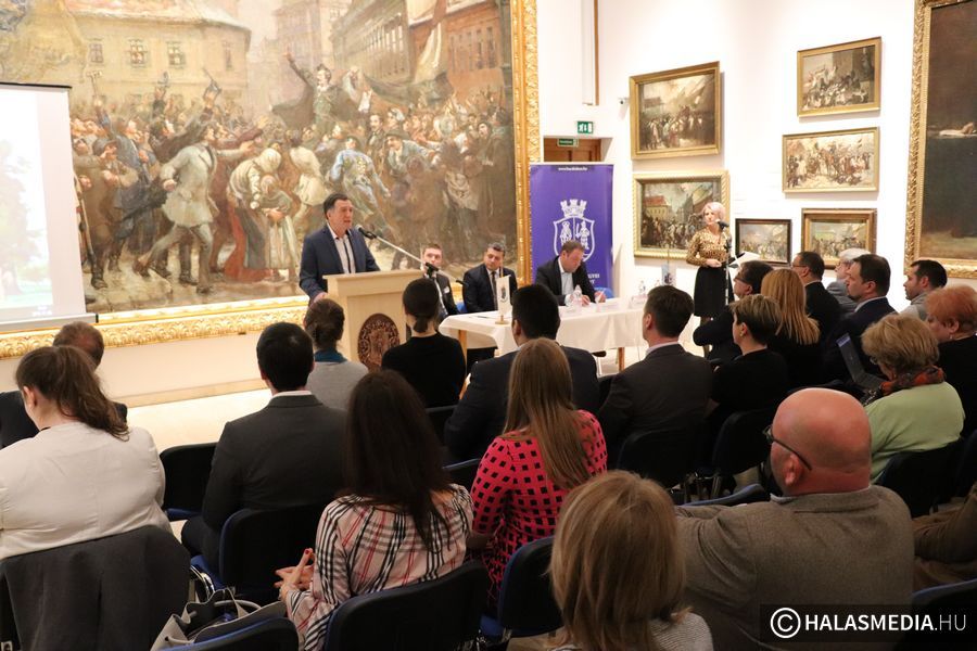 Megyei turisztikai konferencia Halason (galéria)