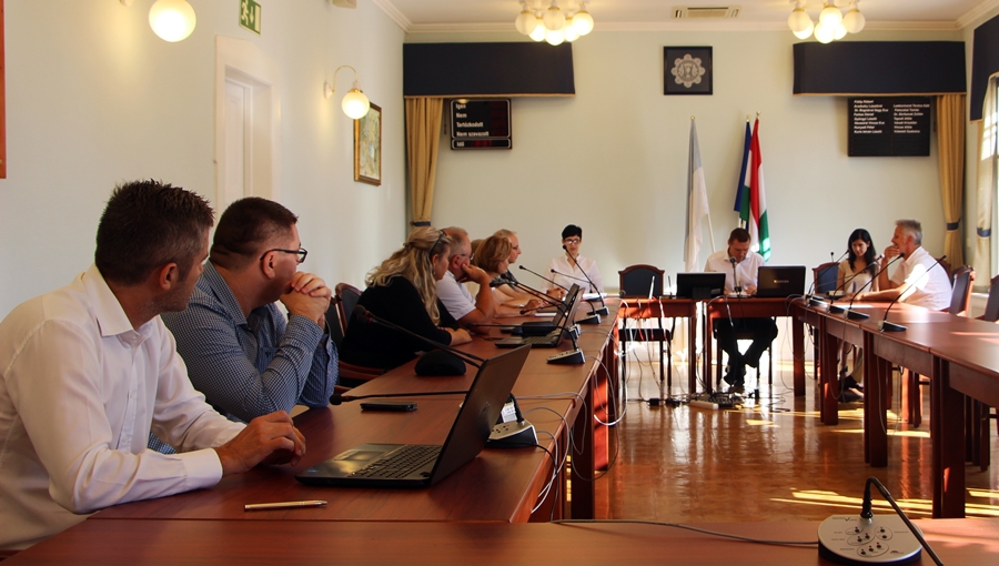 Rendkívüli testületi ülés volt