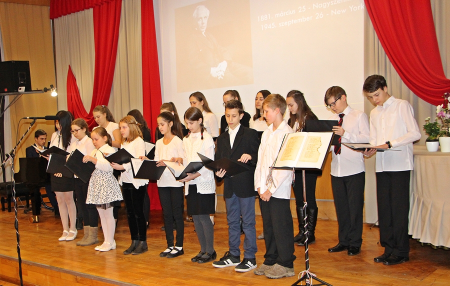 Ünnepelt a művészeti iskola