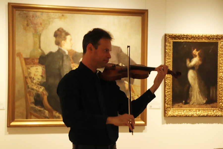 Ábrahám Bence Bach estje a Thorma múzeumban