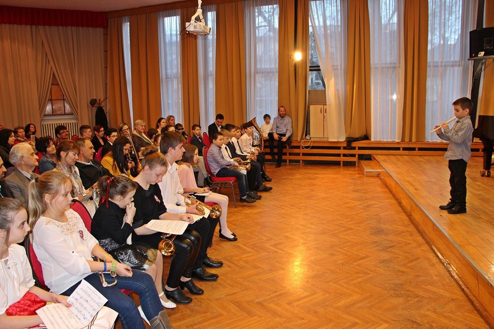 Zene március idusa jegyében