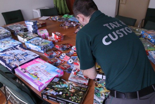 41 millió forintnyi hamis játék