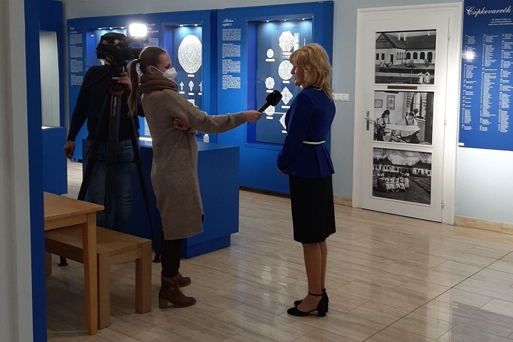 Jótékonysági csipkefelajánlás