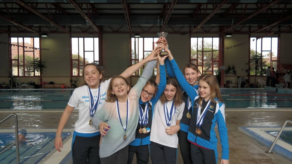 Húsvéti ajándék: 31 úszóérem