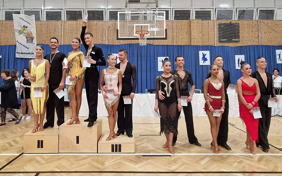 Ezüst és döntős stúdiós szereplés Budapesten