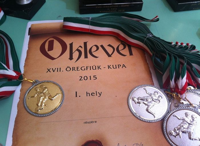 Kilencen a tizenhetediken