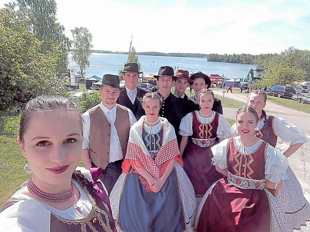 Lett ünnep halasiakkal