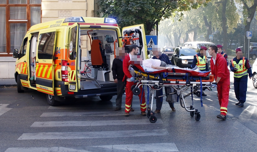 Idős kerékpáros sérült a balesetben (galériával)