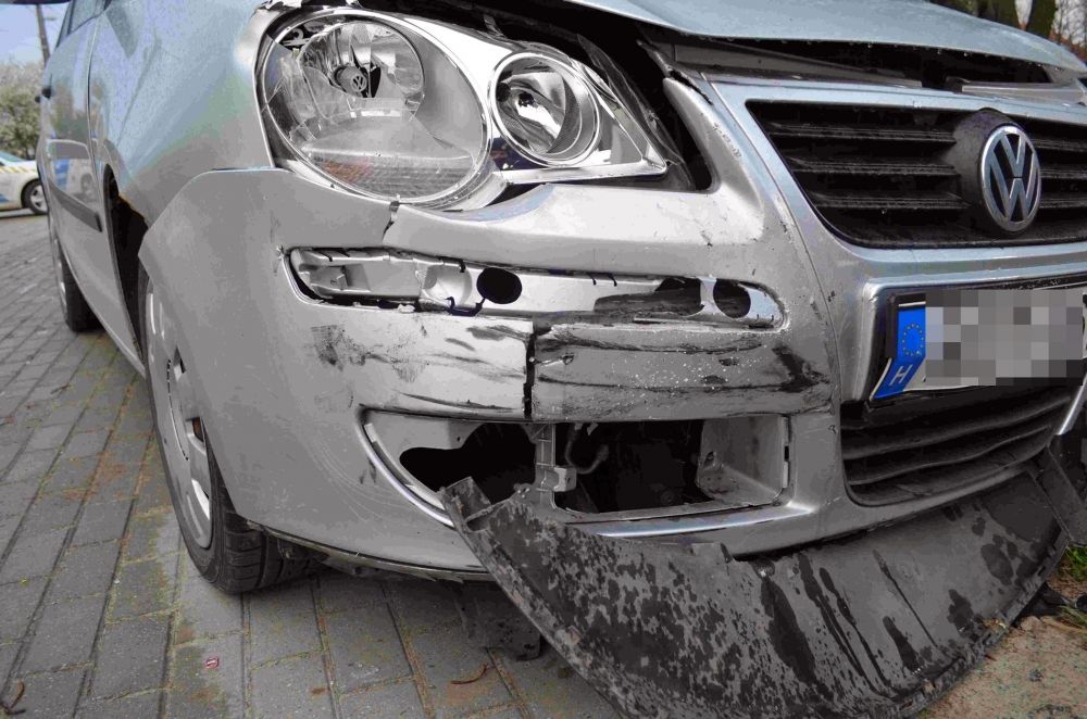 Nem volt jogosítványa, balesetet okozott, elhagyta a helyszínt a majsai fiatal