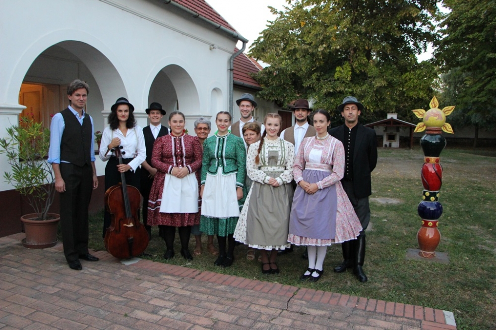 Népművészek és műveik