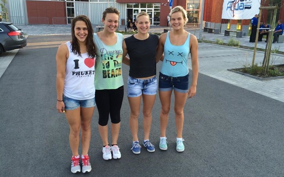 Felnőtt bajnoki érmeket szereztek úszóink