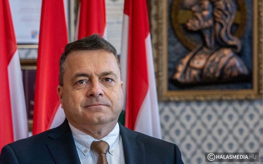 (►) Péntektől érkeznek postán a nemzeti konzultációs ívek