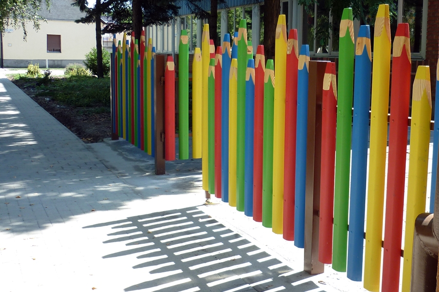 Megújult a Szent József iskola bejárata