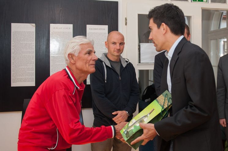 Világbajnoki találkozó a Csipkeházban