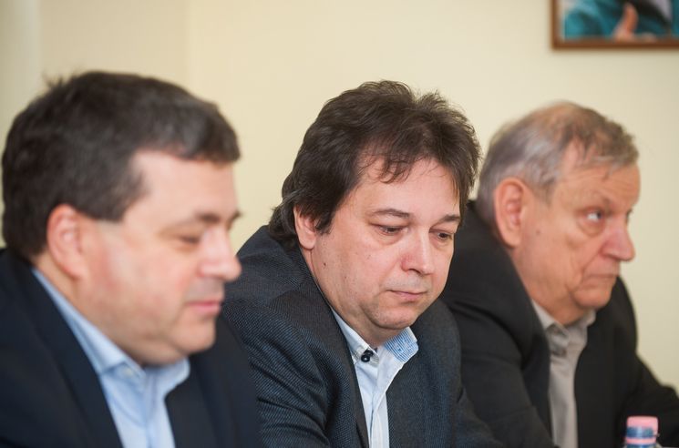 Százmilliók érkeztek a választókerületbe